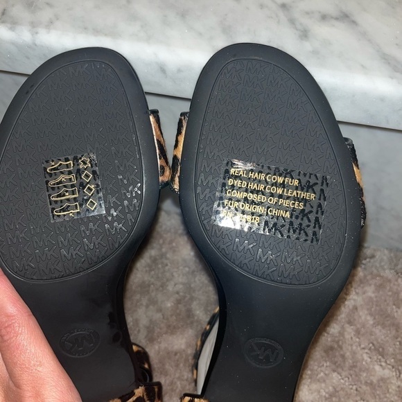 New! MICHAEL Michael Kors Lena Flex Mid Sandal - Picture 8 of 10